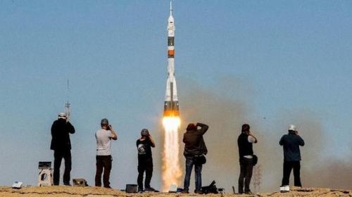 Orang Indonesia Bangun Roket Nasa: Lo juga Bisa Berkarya!